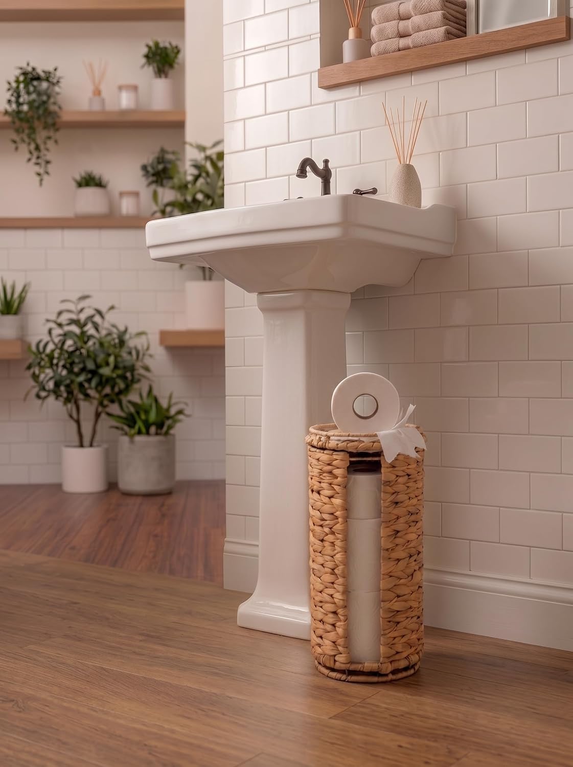 Extra Toilet Paper Storage with Lid and Liner Holds 3-4 MEGA Rolls, Water Hyacinth Ratten Toilet Paper Holder Free Stand Decorative Boho Covered Enclosed Tissue Organizer for Bathroom