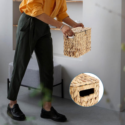 Sumnacon Toilet Paper Basket, Wicker Water Hyacinth Toilet Paper Holder with Handles and Lid, Holds Up to 4 Mega Rolls, Decorative Farmhouse Woven Bathroom Accessories Toilet Tissues Organizer, Small